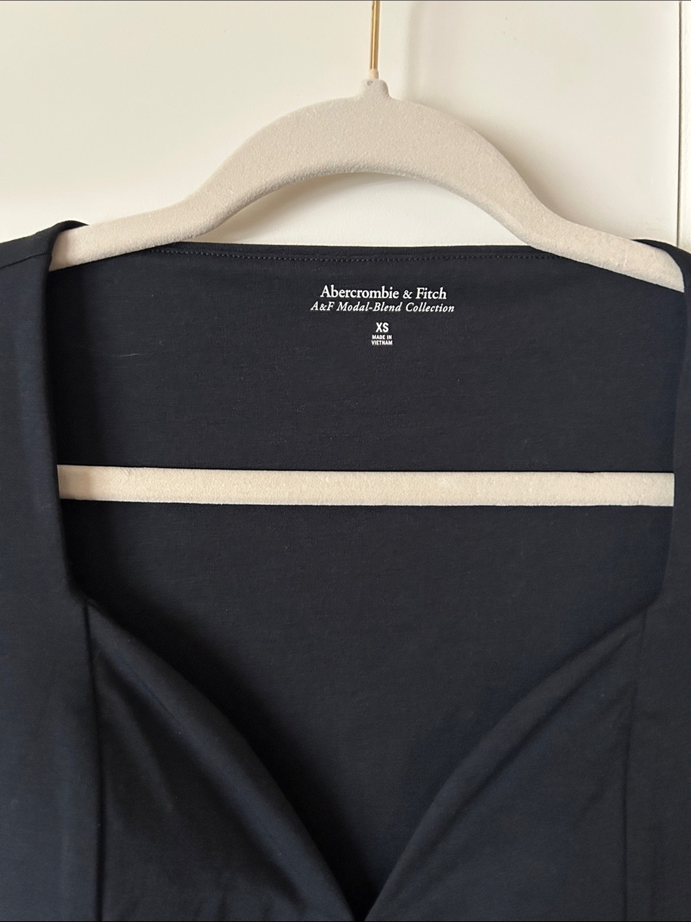 Womens deep v neck top - Picture 2 of 5